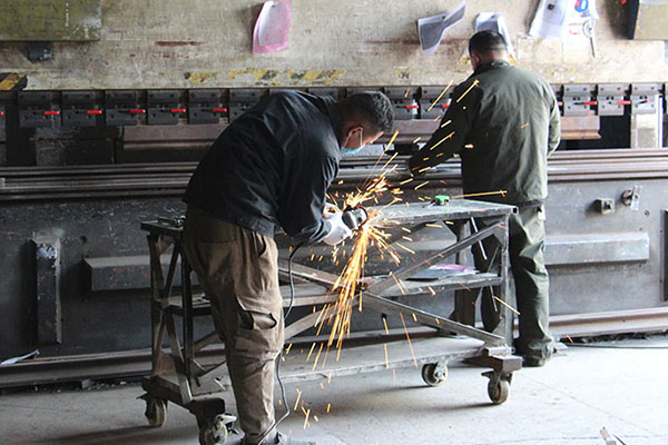 濟(jì)南激光切割加工機(jī)的基本結(jié)構(gòu)及性能