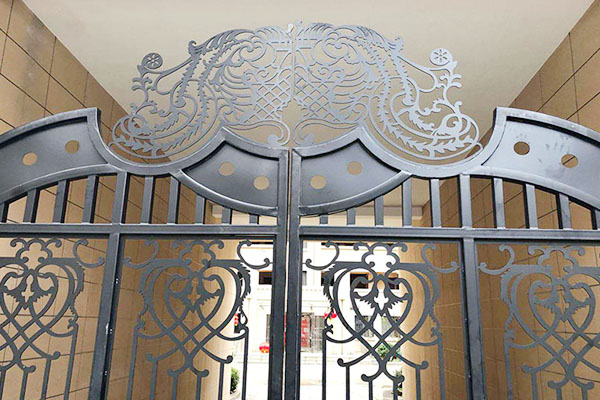 什么是濟南不銹鋼加工打磨出光？